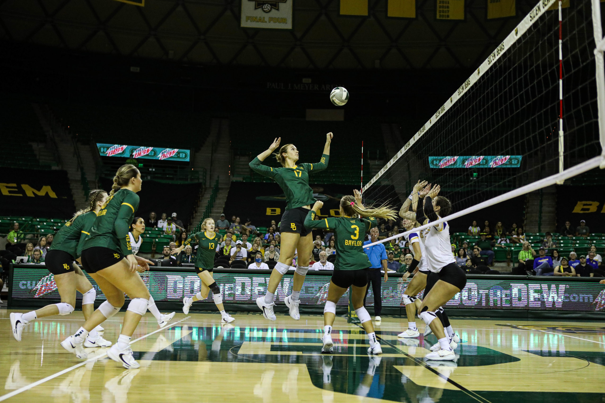 BaylorProud » Young Baylor volleyball squad begins 2022 with No