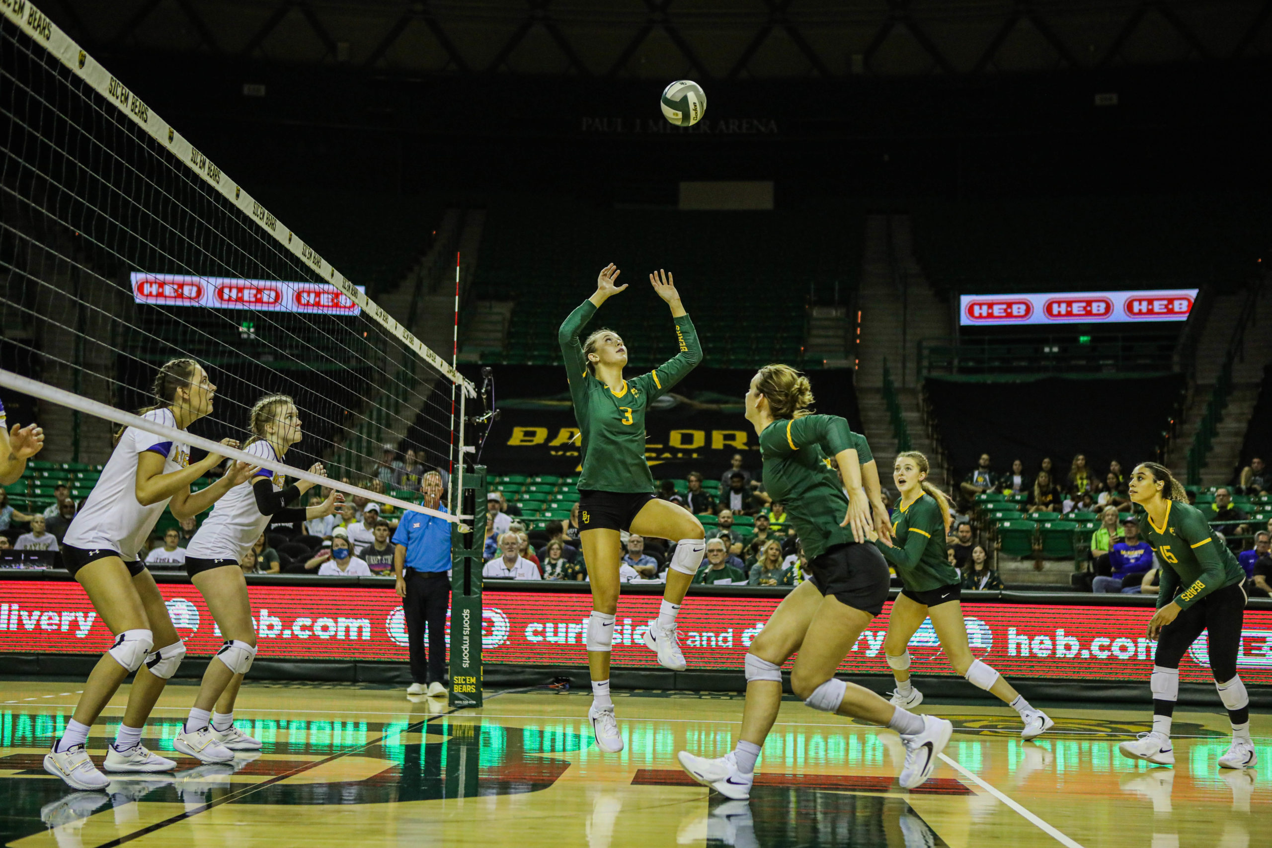 No. 14 Baylor volleyball dominates Baylor Classic The Baylor Lariat