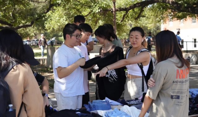 Korean Student Association links justice with thrifting