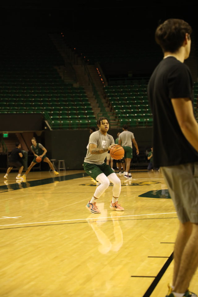Freshman guard Keyonte George squares up to shoot a three-pointer at practice on Sept. 27 at the Ferrell Center. Assoah Ndomo | Photograper