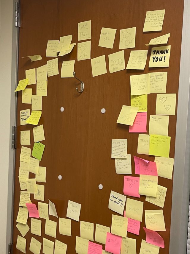 Thank-you notes left by students on the door to The Fridge. Photo by Charlie Wailes | Reporter