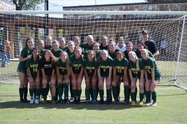 Team photo of the Baylor women's club soccer team. 
Photo courtesy of Dennis Trammell