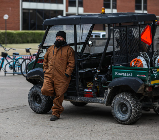 A Baylor maintenance worker suits up to combat the cold weather for students as classes cancel on Tuesday and Wednesday. Kenneth Prabhakar | Photo Editor