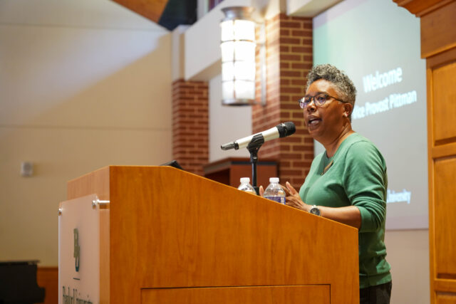 Baylor honors faculty, staff of color with welcome reception