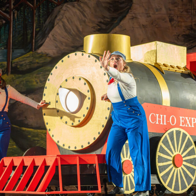 Pigskin Revue revives top Sing acts for homecoming weekend