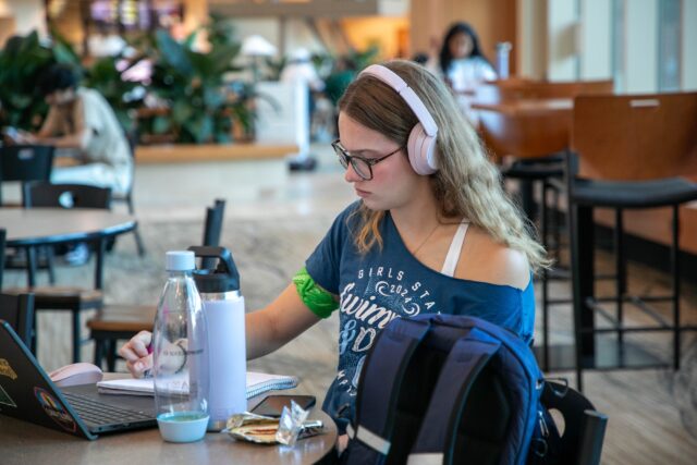 Andover, Kan., freshman Faith Butler camps out in the Baylor Science Building to avoid zombies. Hannah Webb | Focus Editor
