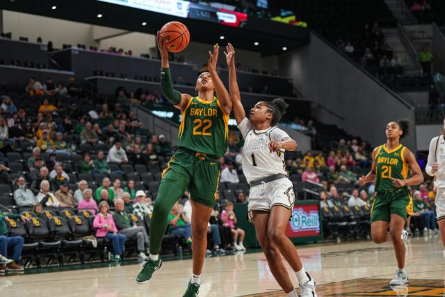 Scott, Fontleroy combine for 55 as Baylor tops Lindenwood in home opener