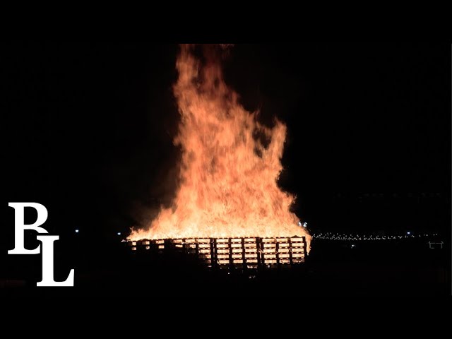 Baylor’s Homecoming bonfire ignites faith, family and tradition