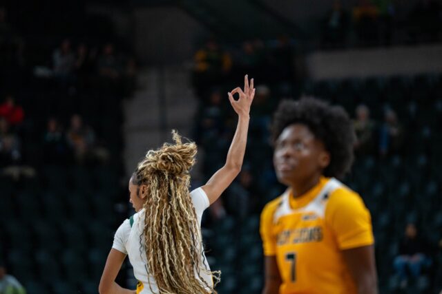 No. 14 Baylor dominates Southeastern Louisiana with balanced 112-point outburst
