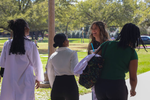 Baylor's occupational therapist students find time to celebrate and make memories with some Pop's Lemonade. Courtney Ward | Photo Intern