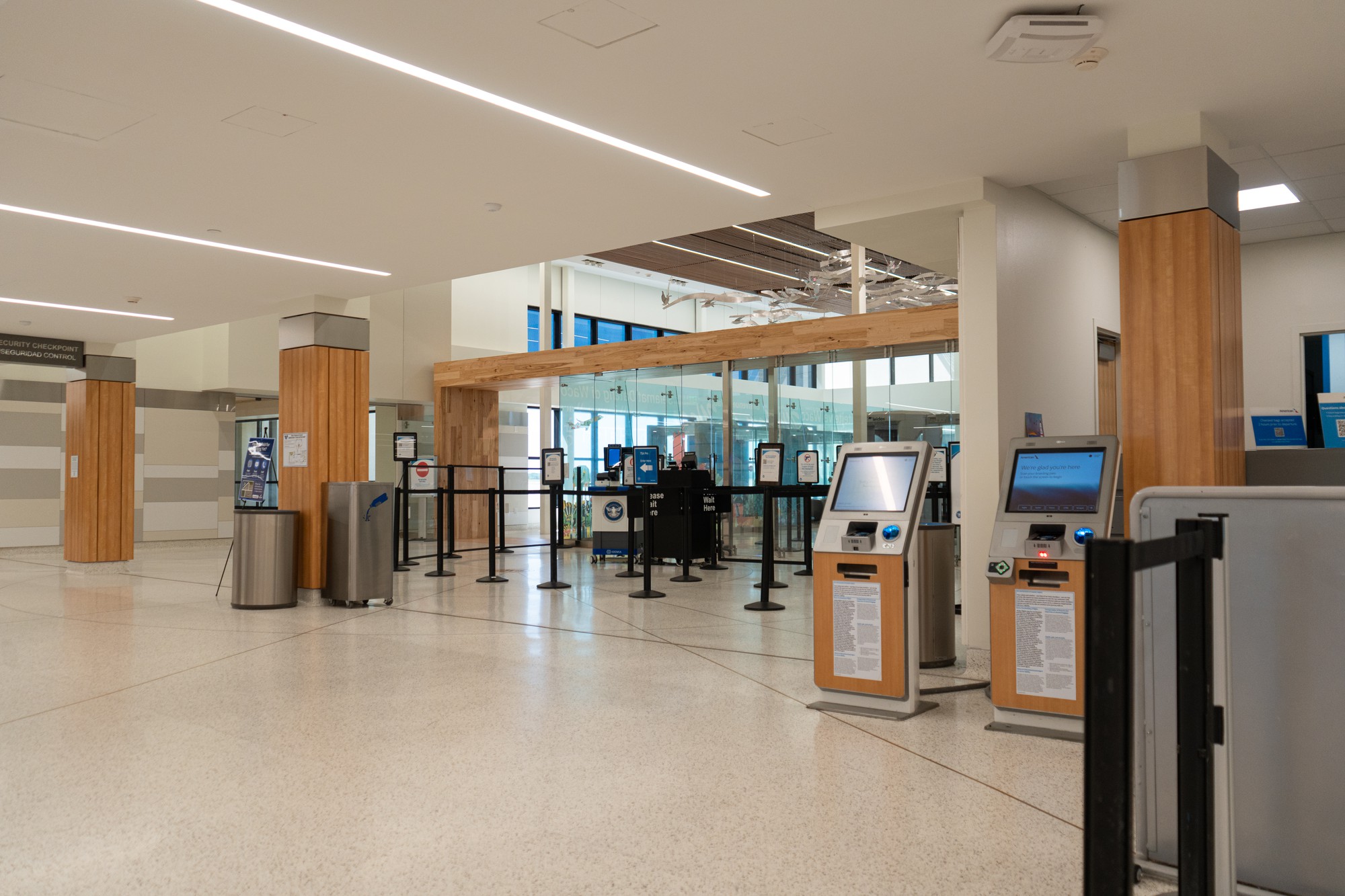 Students to face airport lines, short-staffing during Easter break