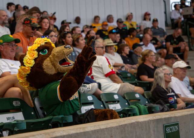 Sports Buzz: Baylor WBB, SB get the horns