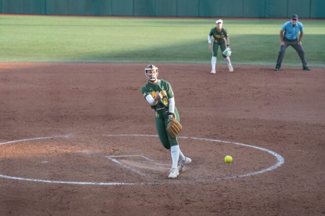 Baylor softball drops third straight in 5-4 loss to UT Arlington