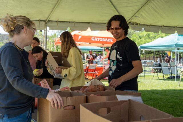 Lines form at Free Farmers Market as students seek affordable food options