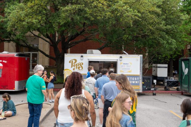 Several local food truck favorites, including Pop's Lemonade, made an appearance as part of the Diadeloso festivities. Sam Gassaway | Photo Editor