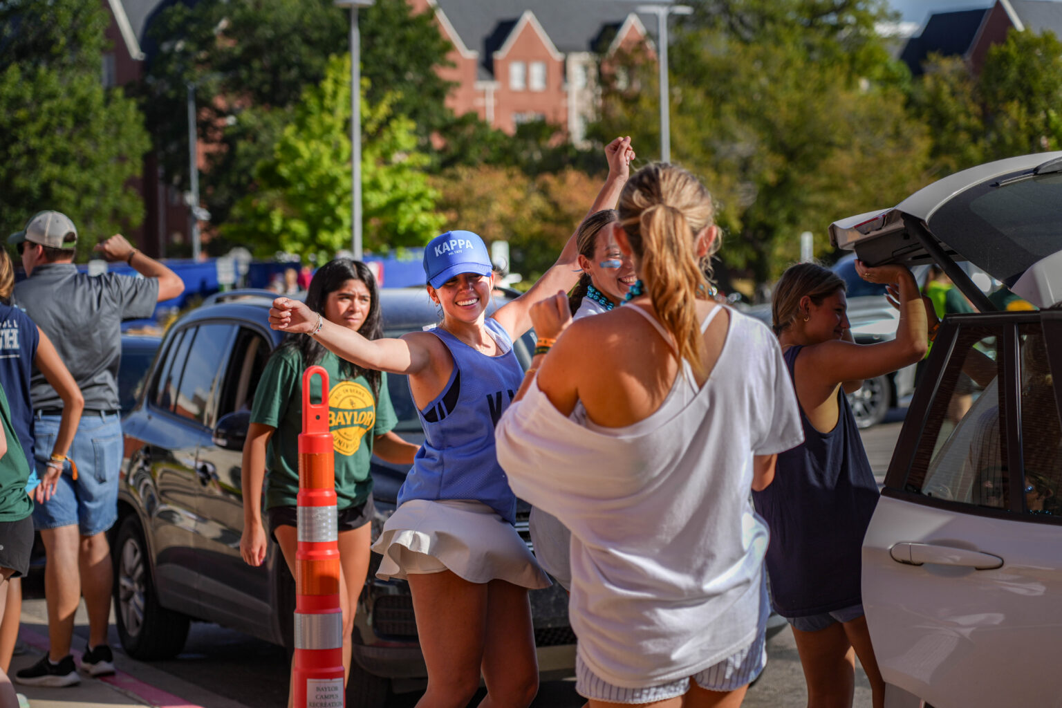 Kappa Kappa Gamma films for social media during Move2BU outside of Collins Residence Hall on Thursday morning. Mady Mijares | Photographer