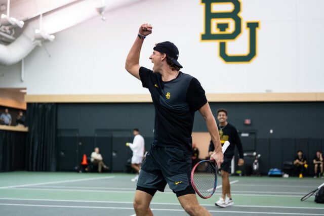 Baylor men’s tennis connects with students through charitable competition