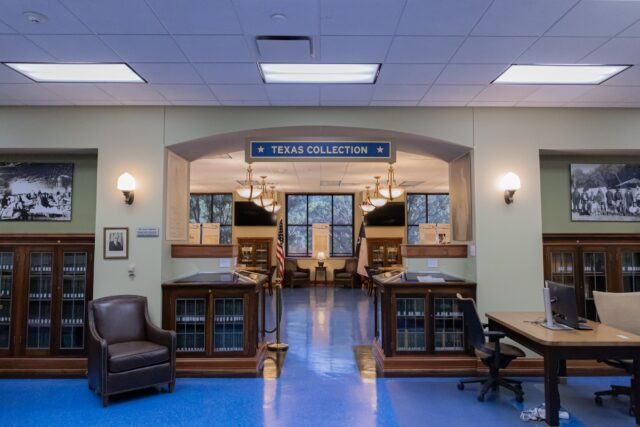 A small entrance leading up to Baylor University's Texas Collection inside the Carroll Library, located just up ahead Fountain Mall. Walter Guerrero | Photographer