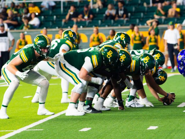 Baylor offensive line before a snap.
Layla Bazan | Photographer